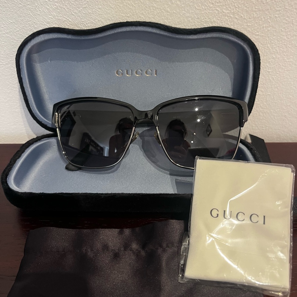 Gucci Black Sunglasses with Branded Pouch and Case